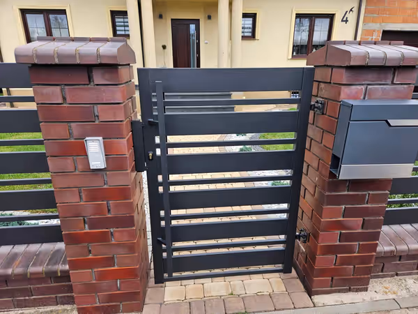 Ogrodzenie — ujęcie 1