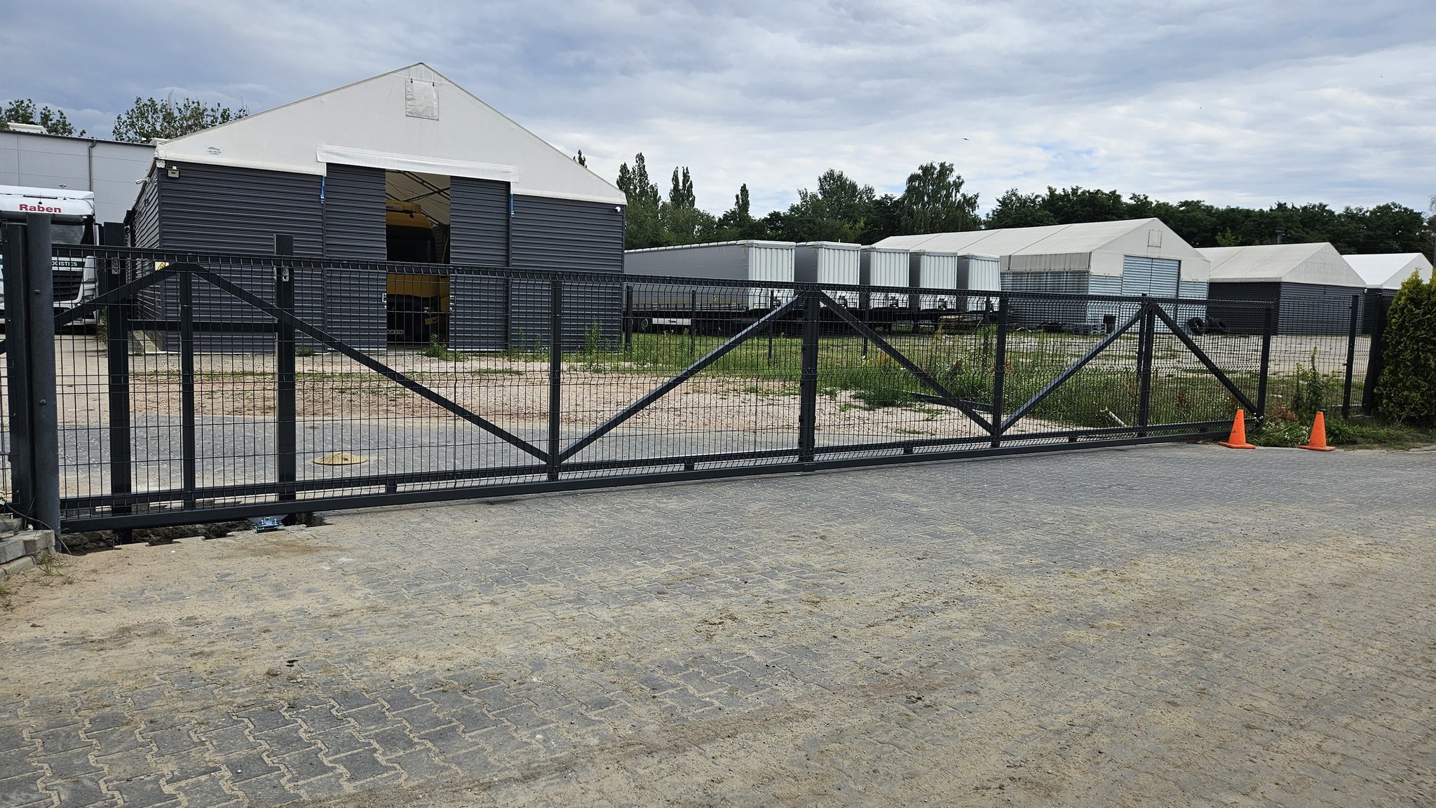 Realizacja stalowa wykonana przez MAD-MAG System